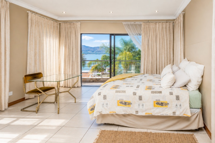 4 Bedroom Property for Sale in Kosmos Ridge North West
